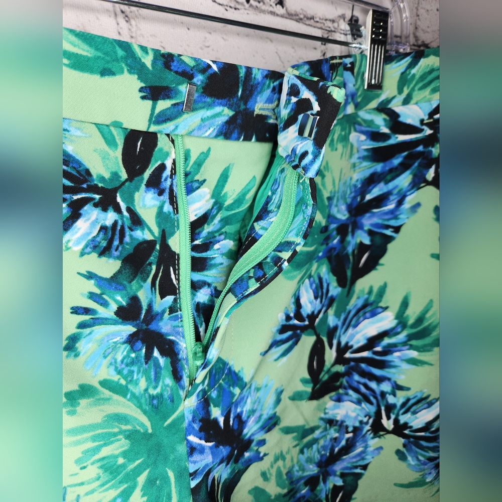 Banana Republic Hawaiian Floral Print Dress Shorts Size 12 - Picture 2 of 7